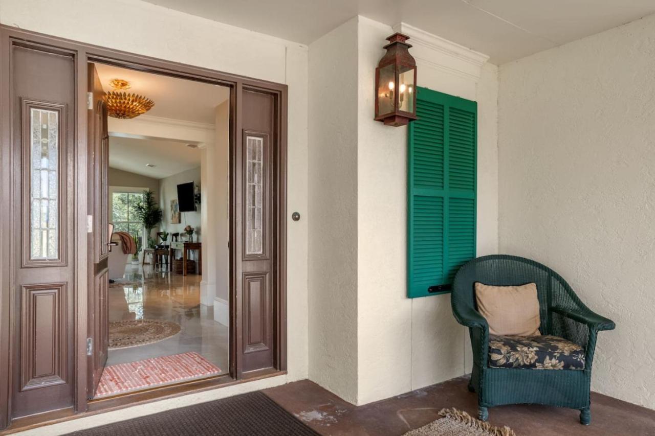 Holiday home Casa De Riviera, Luxe Infinity Pool, Lakefront, Free Daily Activities, Walk To Beach Panama City Beach