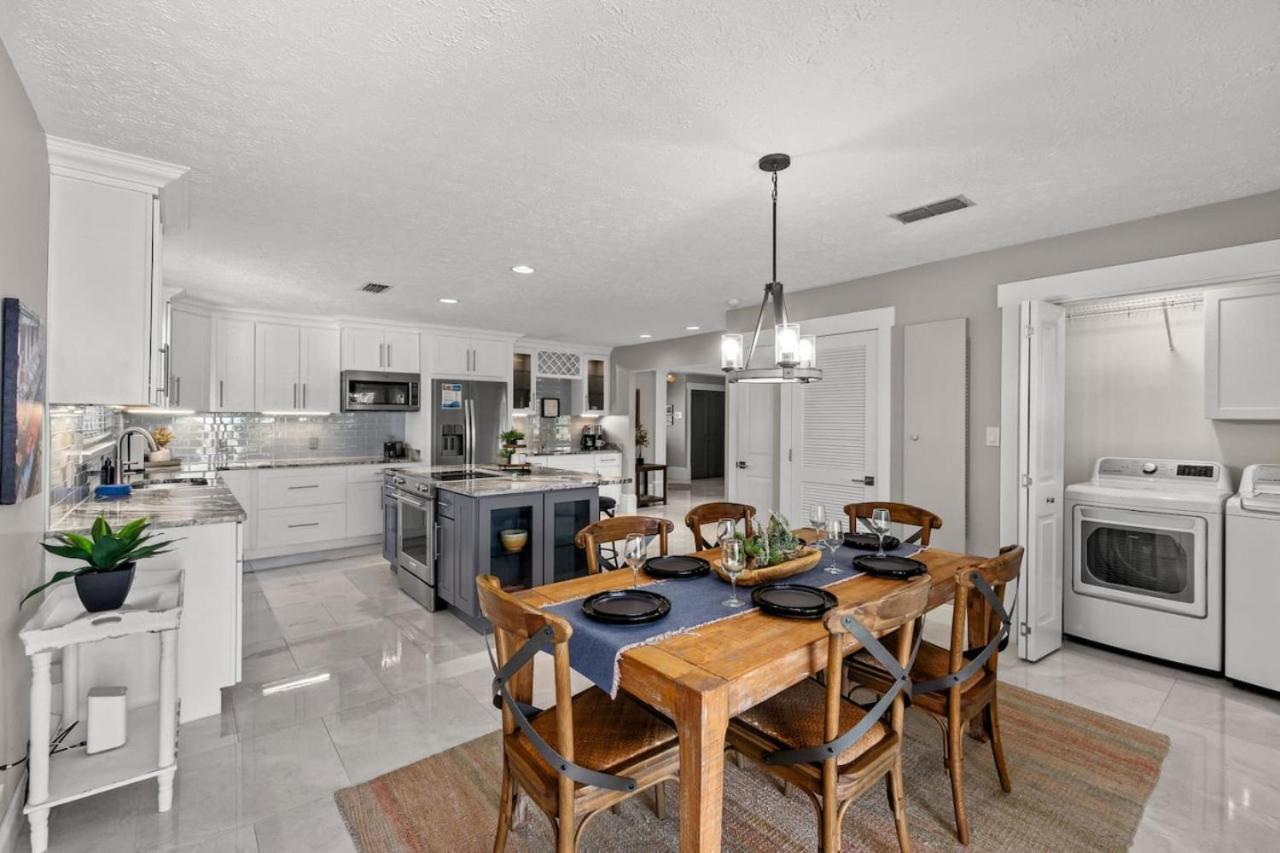Casa De Riviera, Luxe Infinity Pool, Lakefront, Free Daily Activities, Walk To Beach Panama City Beach